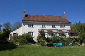 Rural farmhouse in Exmoor, sleeps 12, dog friendly